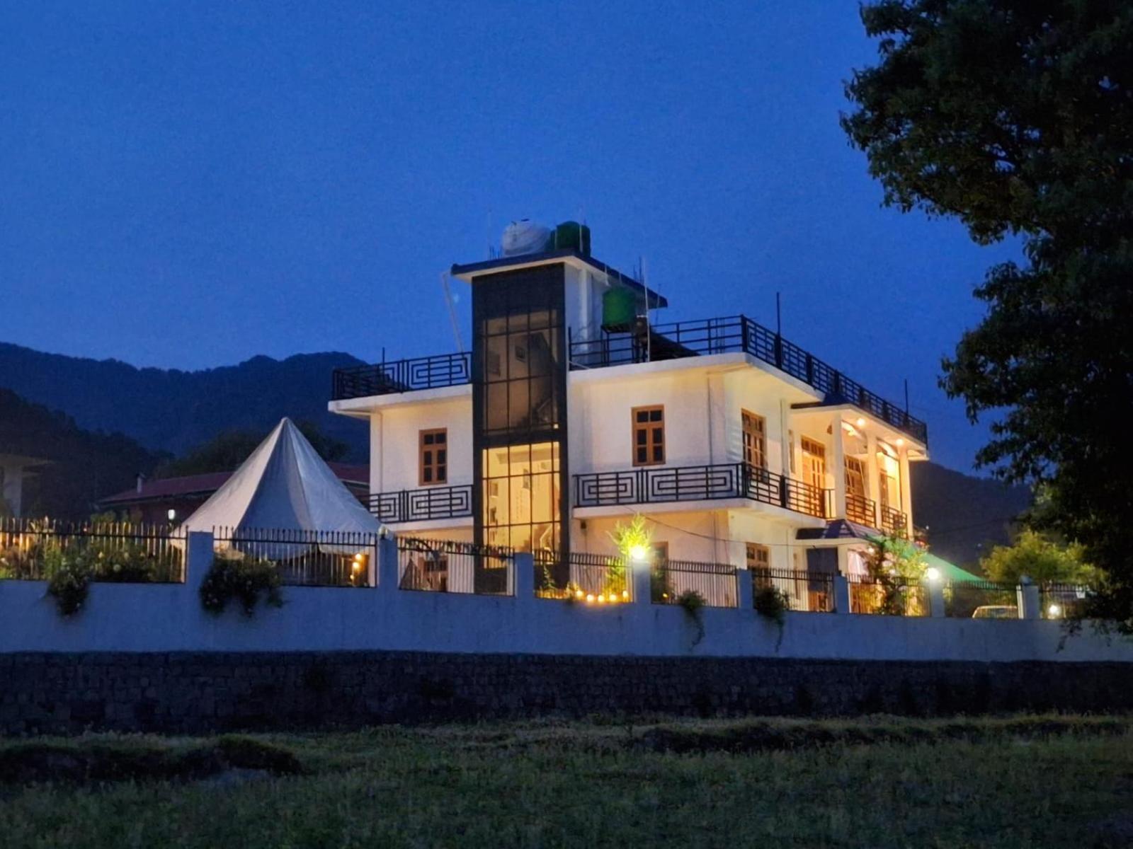 La Maison - A Boutique Bed And Breakfast Bir  Bagian luar foto