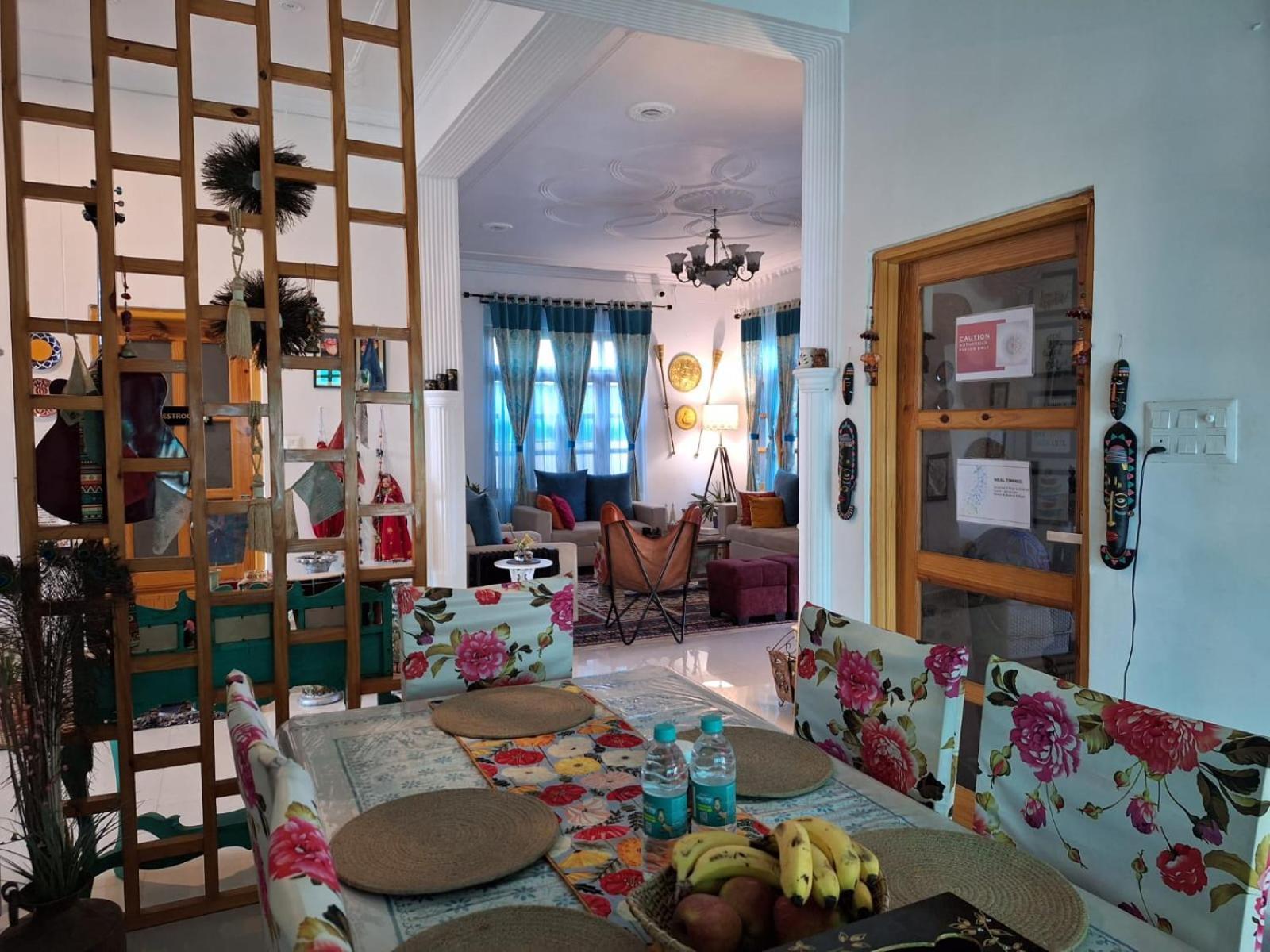 La Maison - A Boutique Bed And Breakfast Bir  Bagian luar foto